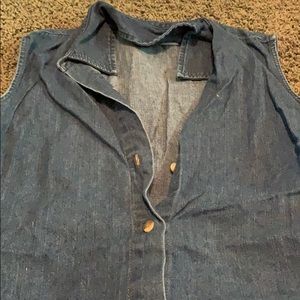 Maternity shirt sleeve jean shirt